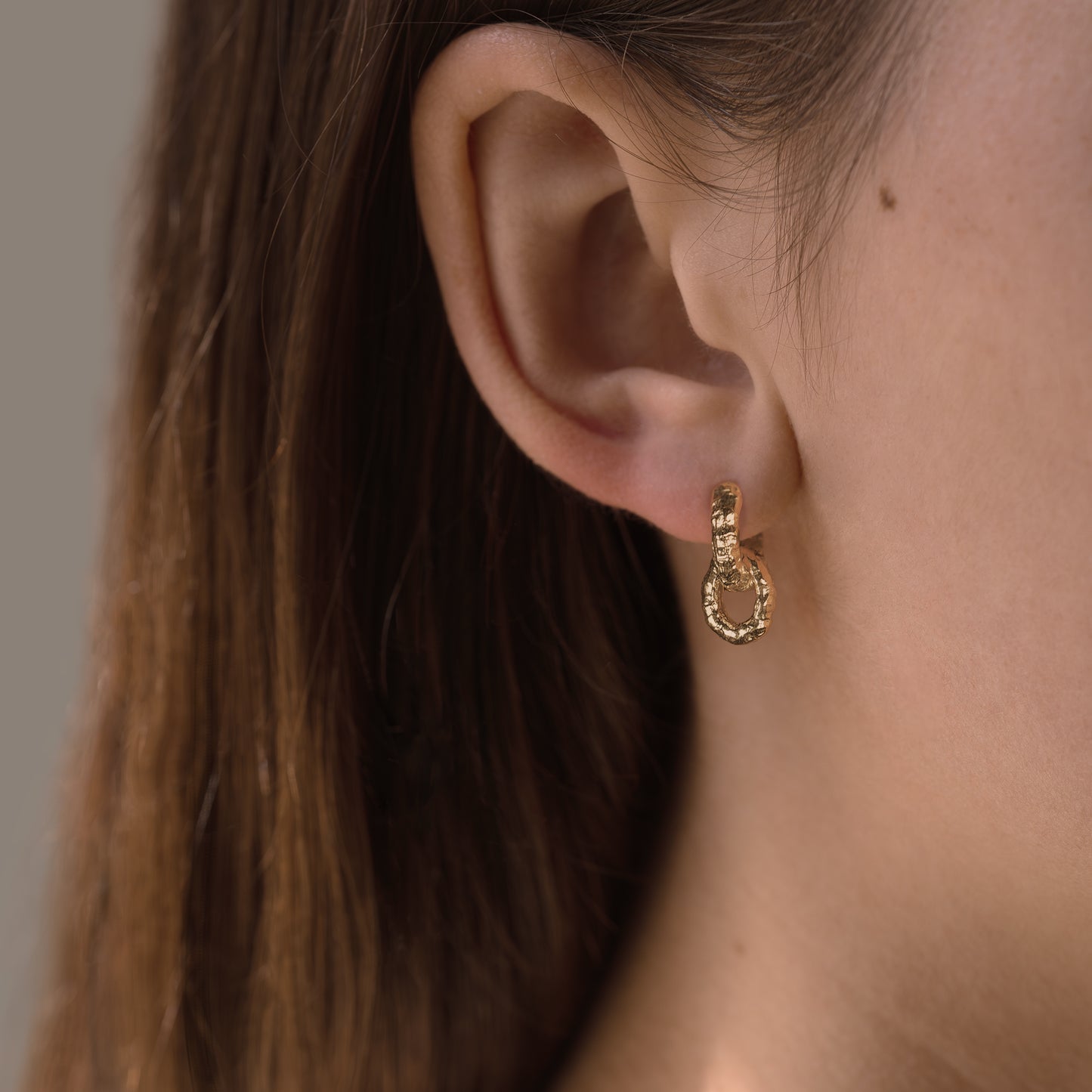 alba hoops handcraftedcph rough molten organic click hoops klikhoops earrings øreringe silver sølv gold plated forgyldt danish design