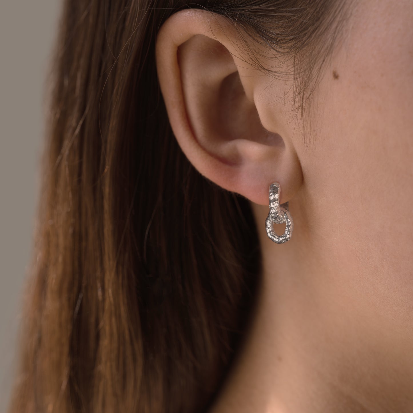 alba hoops handcraftedcph rough molten organic click hoops klikhoops earrings øreringe silver sølv gold plated forgyldt danish design