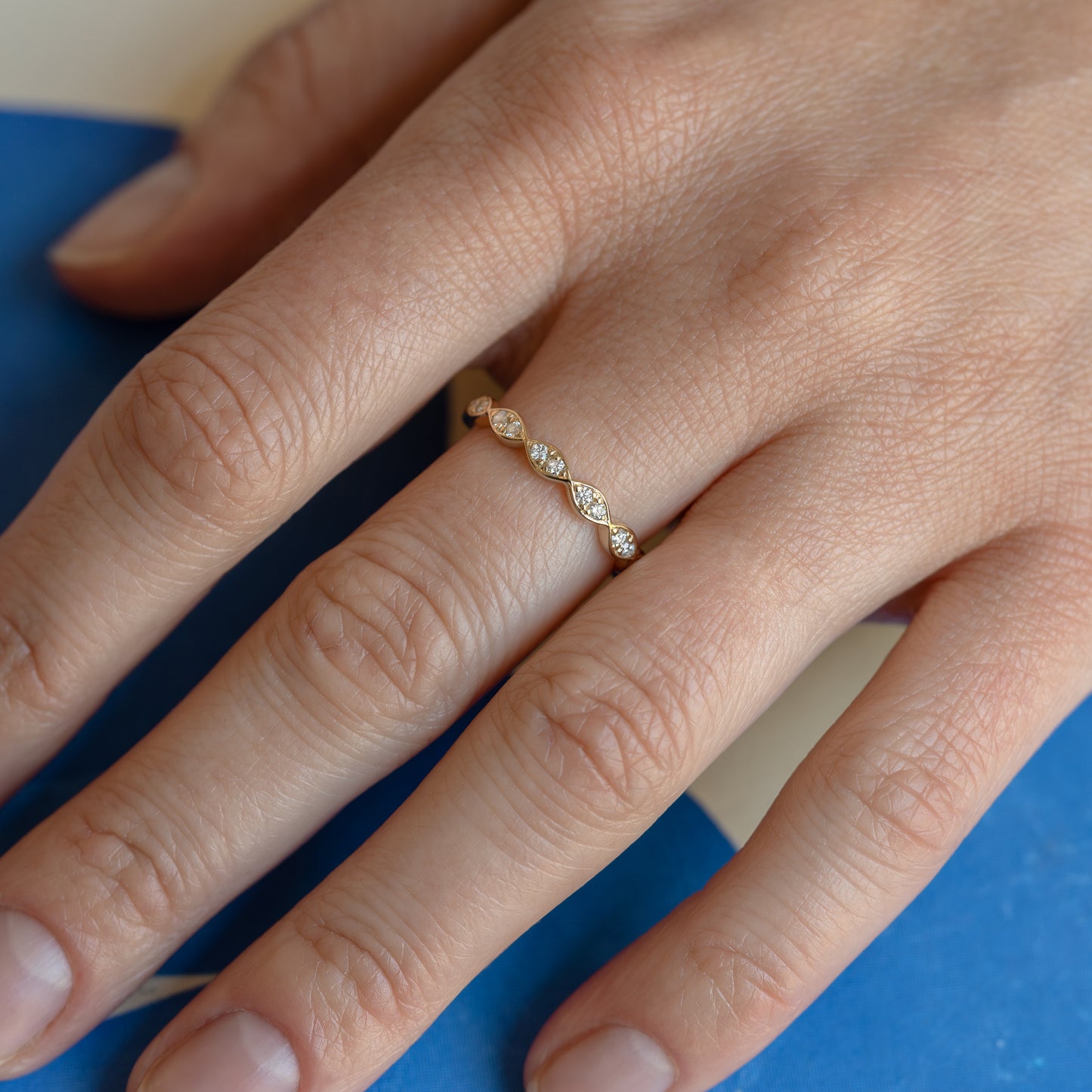 Edith Ring 375 9k solid gold massivt guld Art Deco klassisk classic classical feminine moissanite sten gemstone handcraftedcph handcrafted jewelry copenhagen handmade danish design contemporary simple statement marquise