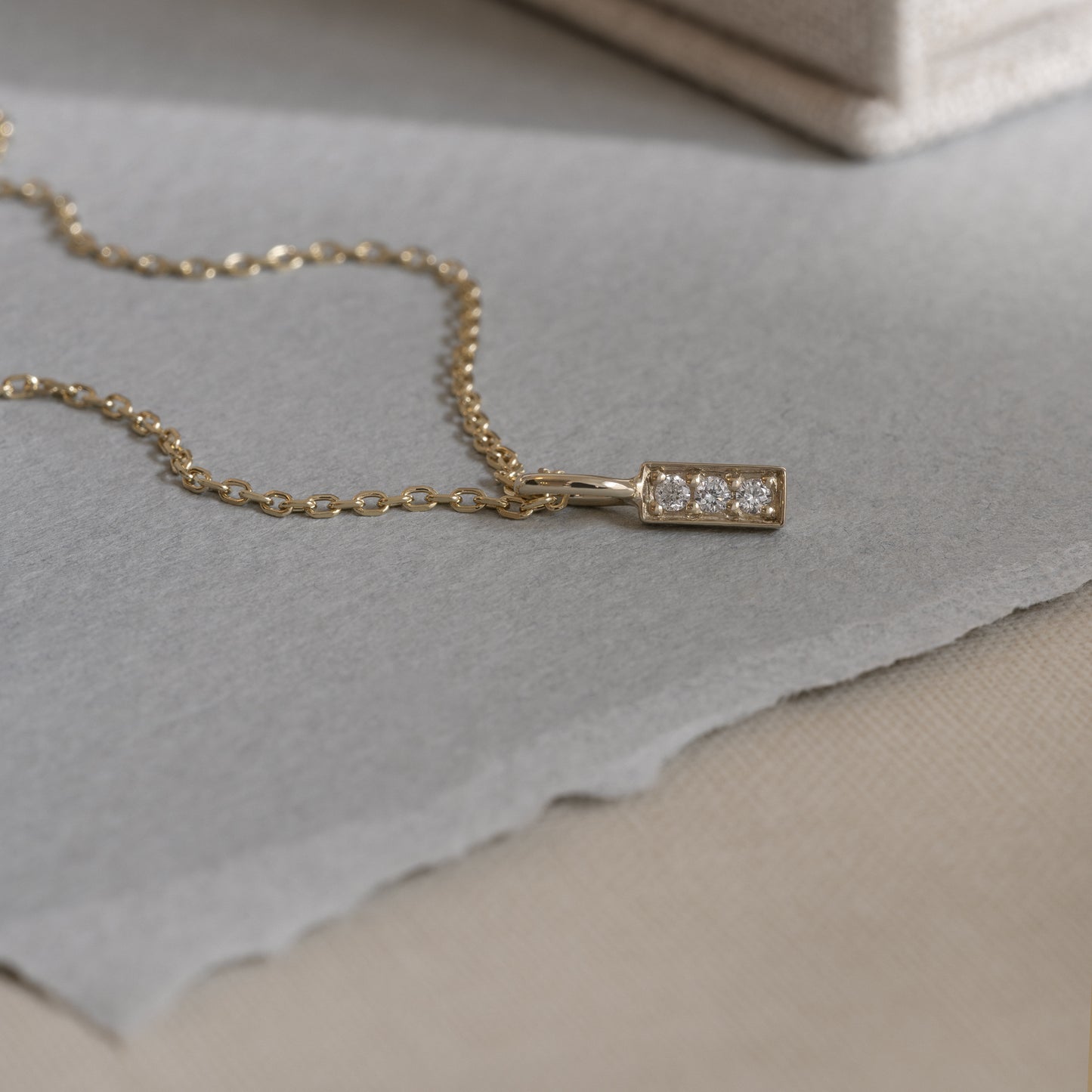 Eleanor diamond charm 375 9k solid gold massivt guld vedhæng halskæde pendant HandcraftedCPH handcrafted handmade Copenhagen Danish design dainty cute feminine feminin slim diamond cut kæde classic elegant