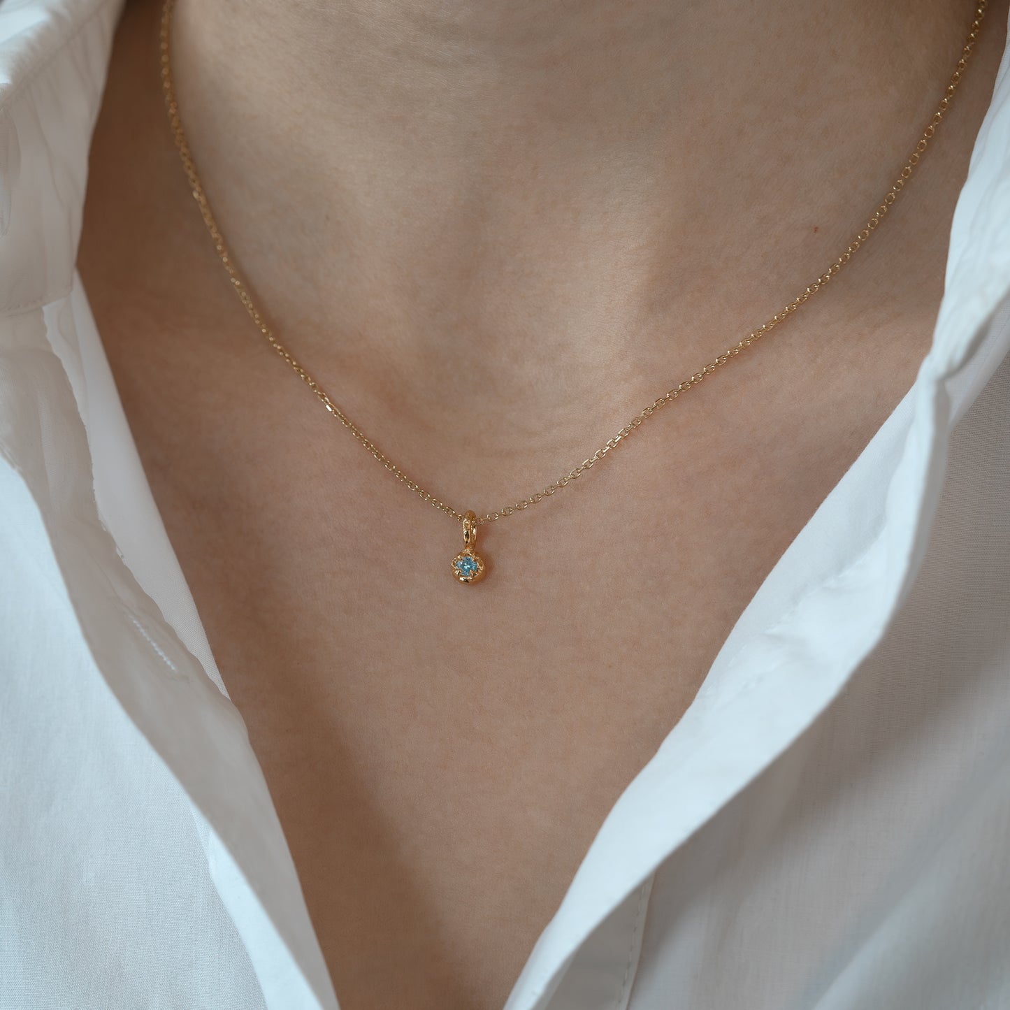 Lola mini charm pendant handcraftedcph silver gold plated sølv forgyldt vedhæng halskæde necklace organic crystal handcrafted handmade texture