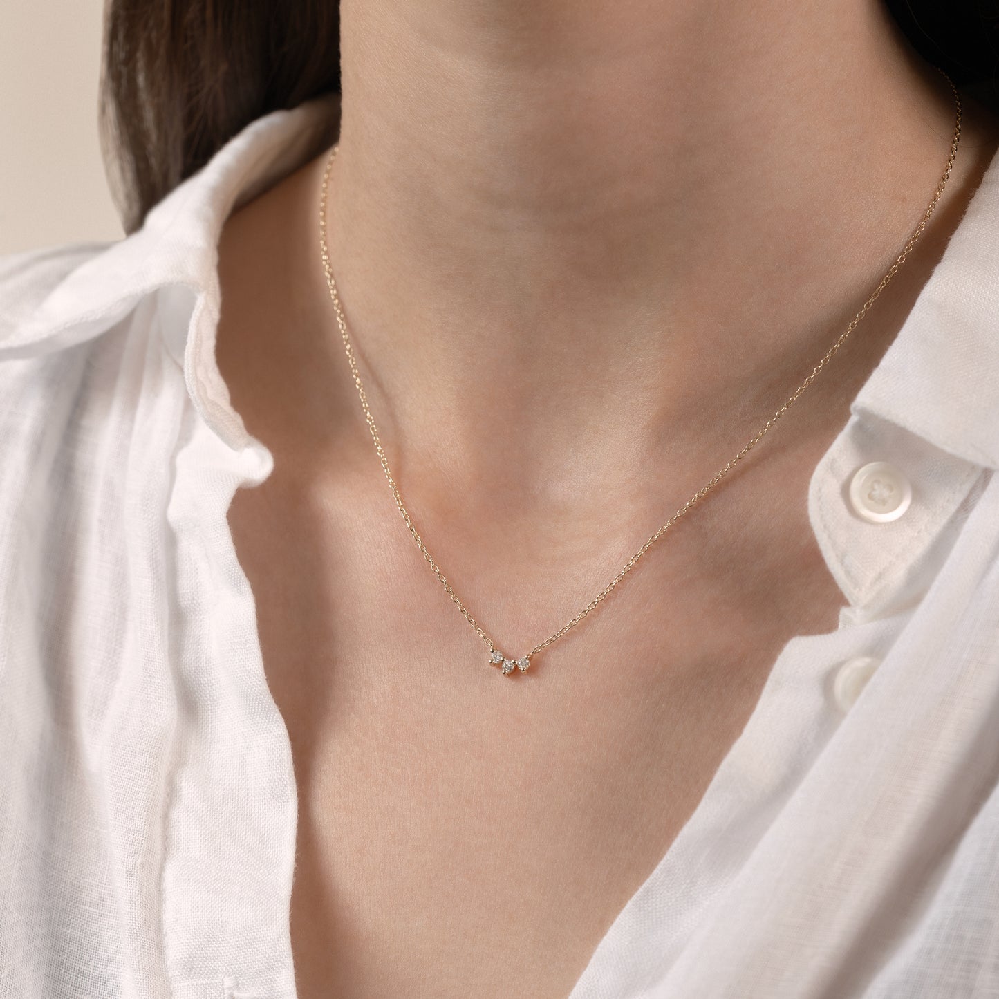 Luisa necklace 9k 375 guld solid gold feminine feminin diamond diamant dainty intricate classic klassisk simple simpel modern timeless elegant handcraftedcph handcrafted jewelry copenhagen handmade danish design contemporary