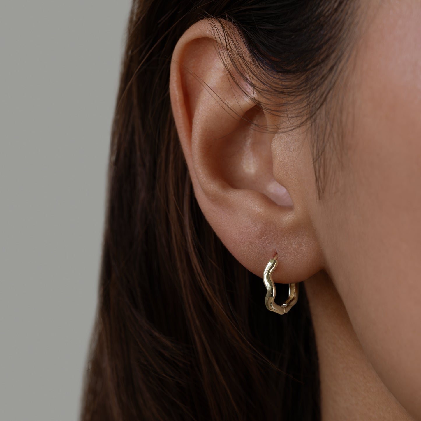 hoops øreringe solid gold guld 9k organic shape wavy organisk