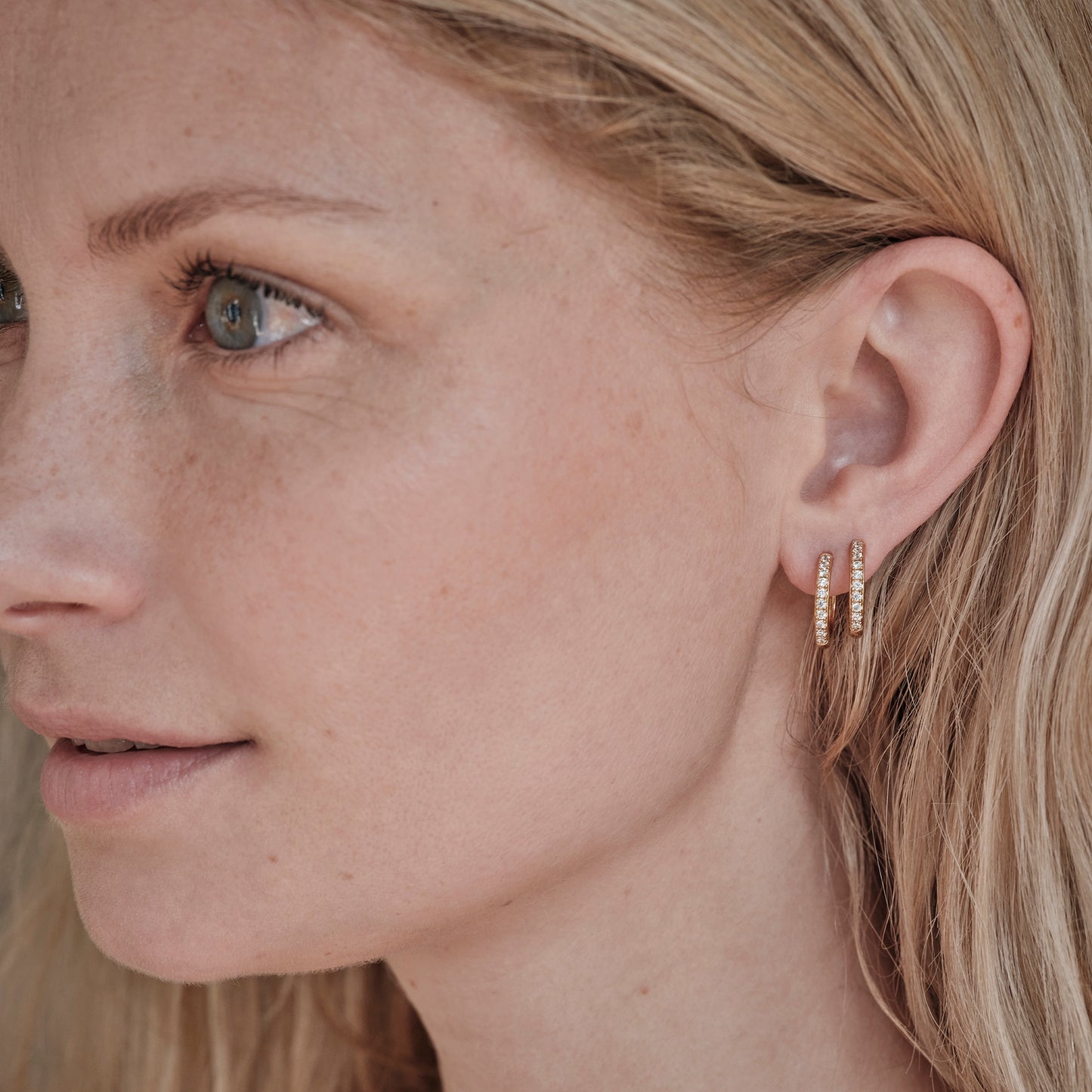 15mm big lotus white huggie hoop creole ørering sterling silver sølv handcraftedcph simple lotus hoops