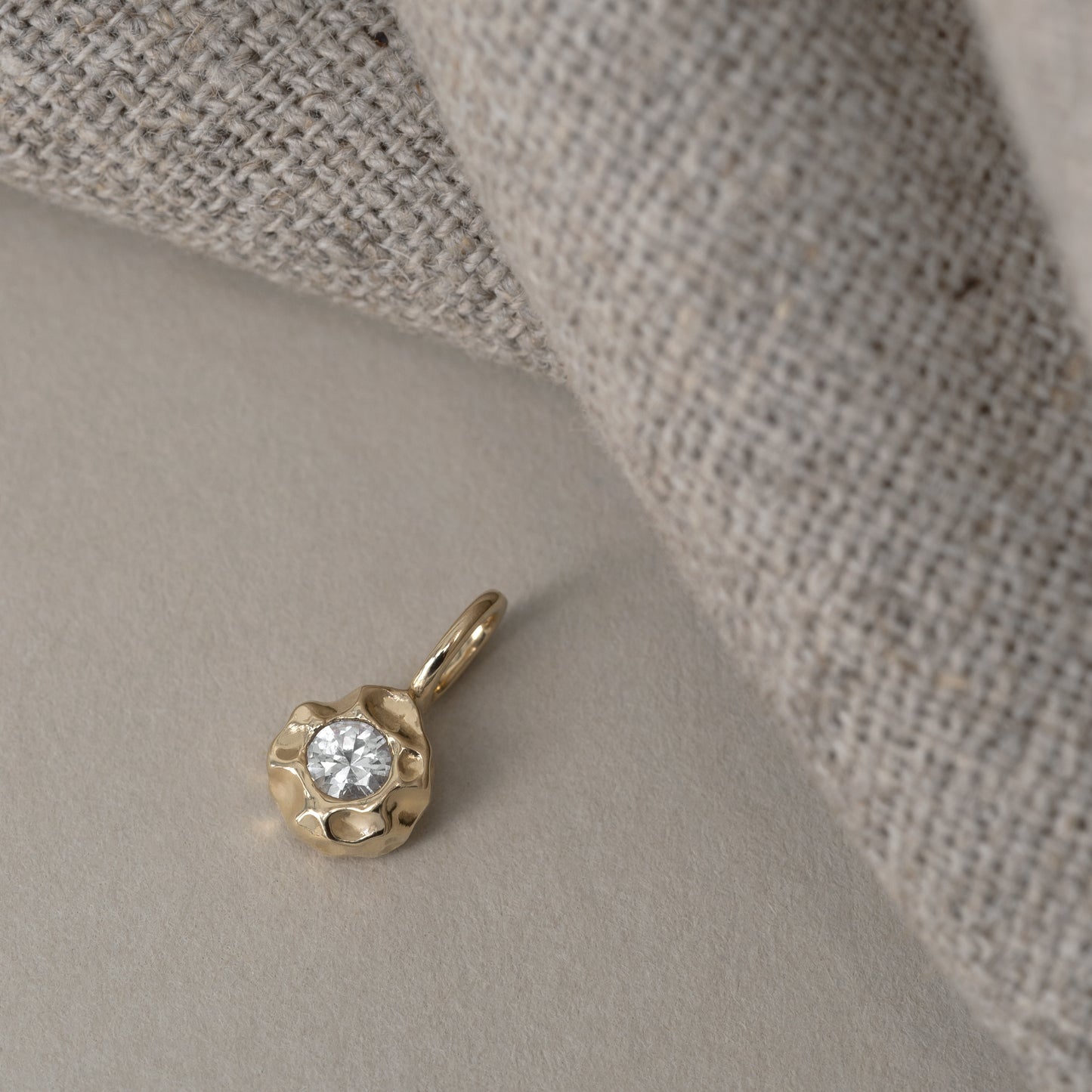 River Charm 375 9k solid gold massivt guld white sapphire hvid safir pendant vedhæng halskæde melted organic smeltet organisk HandcraftedCPH handcrafted Copenhagen handmade Danish design simple elegant