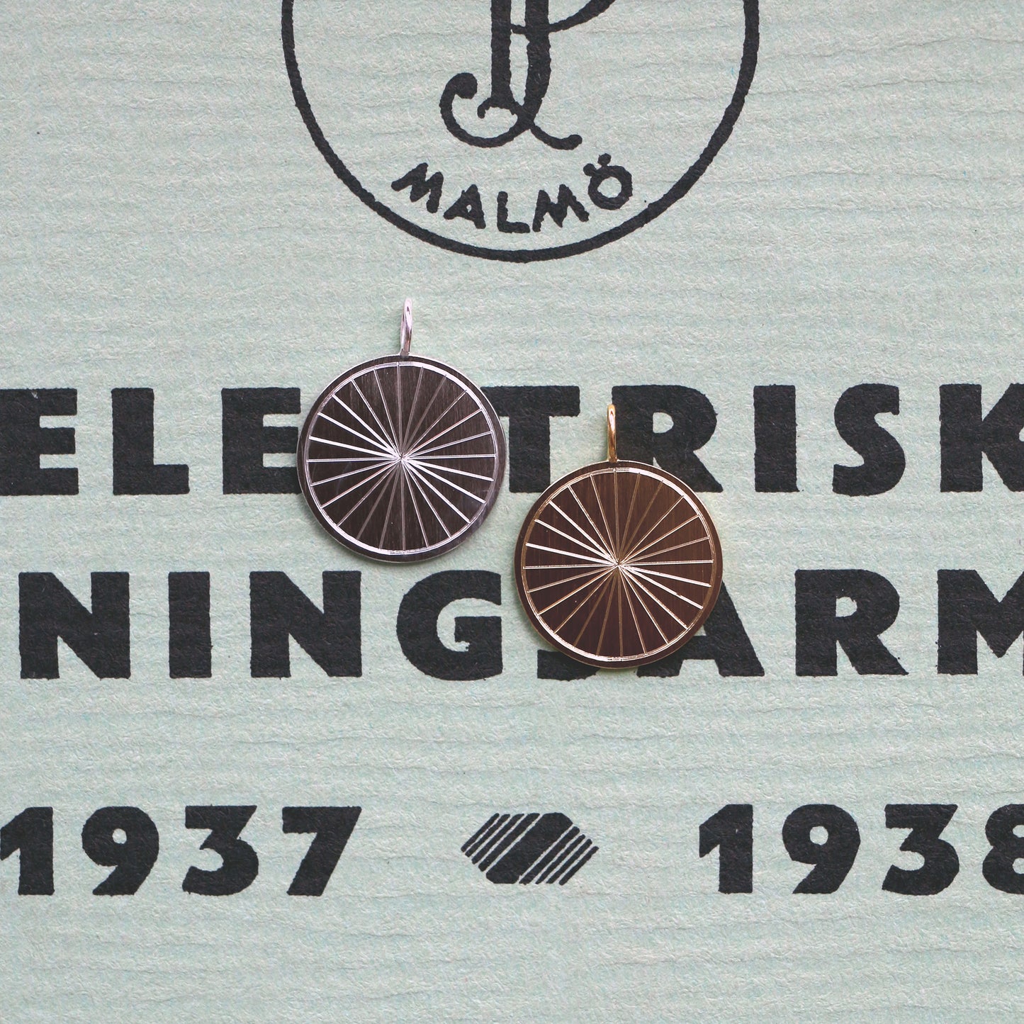 Spoke Pendant