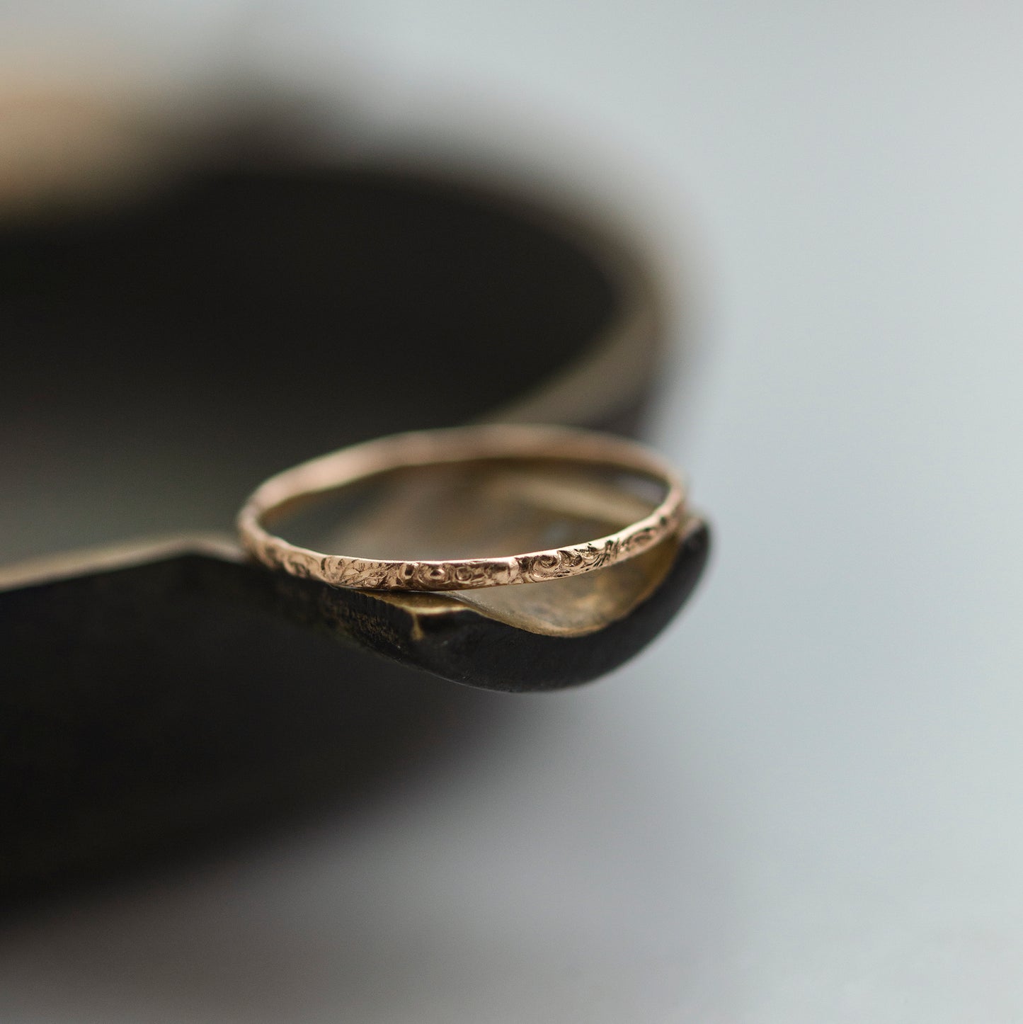 Mazy ring handcraftedcph organic texture slim stack ring handmade handcrafted made in denmark copenhagen guldring smal 14k gold 14kt guld