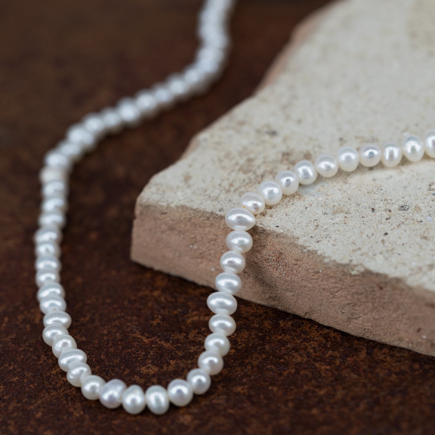 Noor pearl necklace handcraftedcph sterling silver sølv 18k gold plated 18kt forgyldt ferskvandsperler freshwater pearls handmade danish design handcrafted classic one size adjustable perlehalskæde