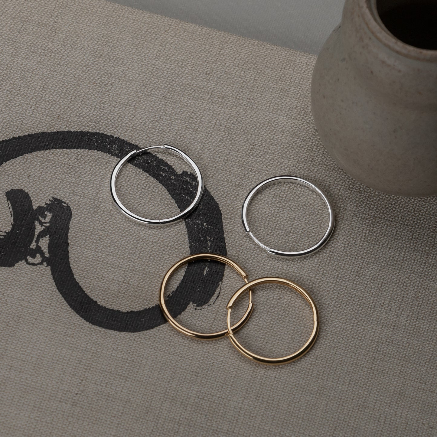 Nova creoles 30mm handcraftedcph classic hoops øreringe kreoler 30 mm sterling silver 18k gold plated sølv forgyldt øreringe handcrafted simple minimal timeles