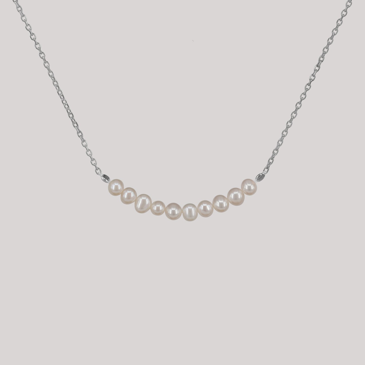 Petra necklace halskæde adjustable diamond cut faceteret slim chain perler pearls handmade copenhagen danish design natural pearls handcraftedcph sølv silver 18k gold plated forgyldt freshwater pearls ferskvandsperler copenhagen summer pearls