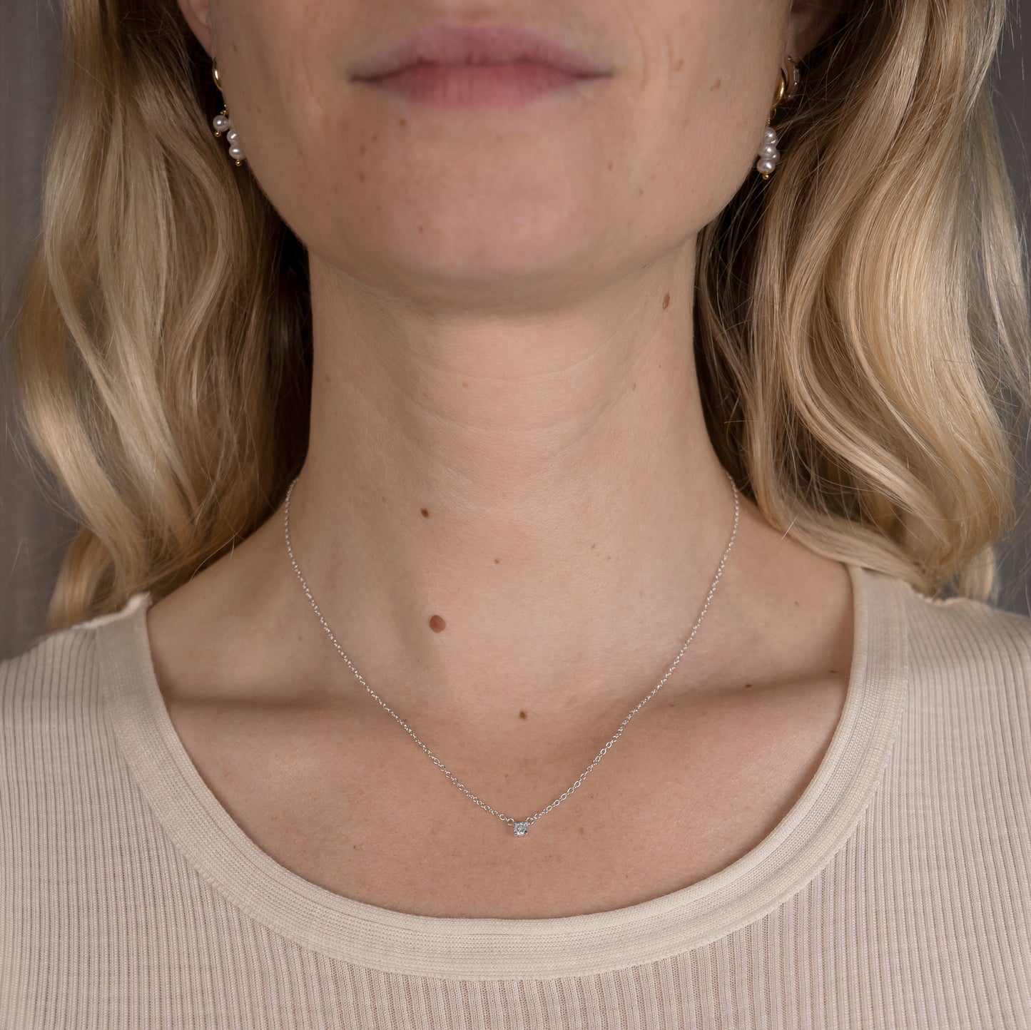 Sophia Necklace 925 Sterling silver 18k gold plated forgyldt sølv halskæde floating zircon crystal krystal simple elegant Danish design HandcraftedCPH handcrafted Copenhagen handmade classic timeless