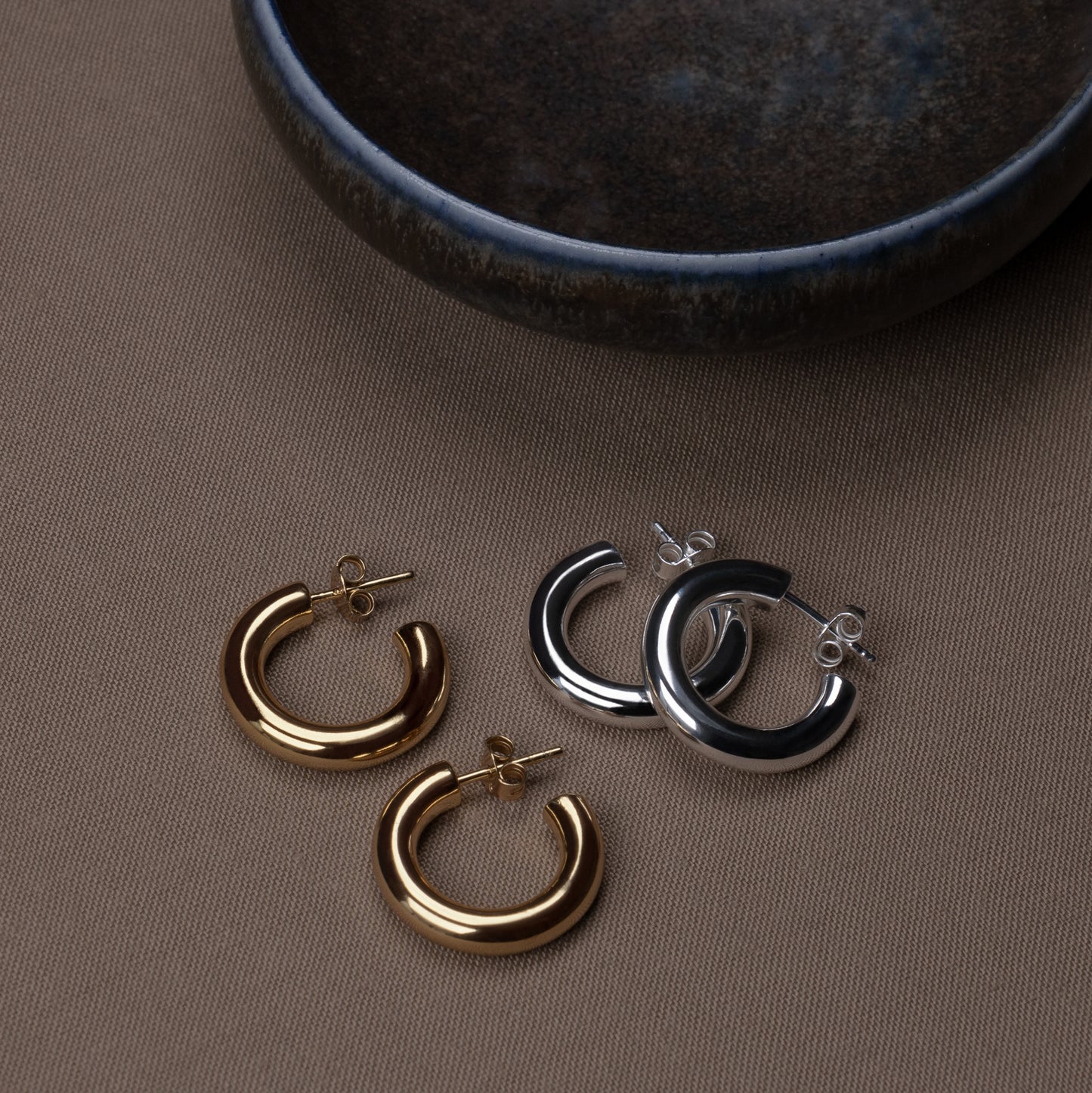 chunky hoops medium 20mm handcraftedcph wide heavy sterling silver clean 18k gold plated forgyldt sølv øreringe creoles handcrafted simple claissc danish design