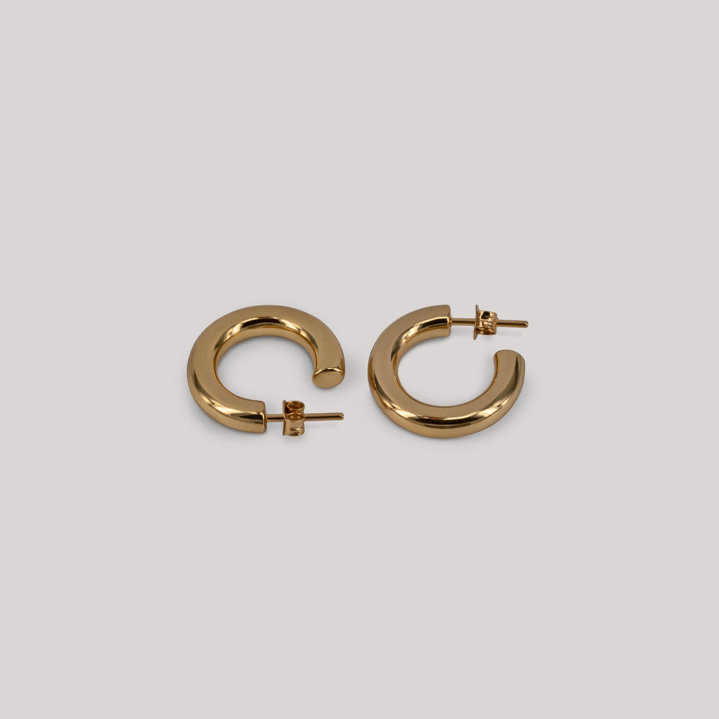 chunky hoops medium 20mm handcraftedcph wide heavy sterling silver clean 18k gold plated forgyldt sølv øreringe creoles handcrafted simple claissc danish design
