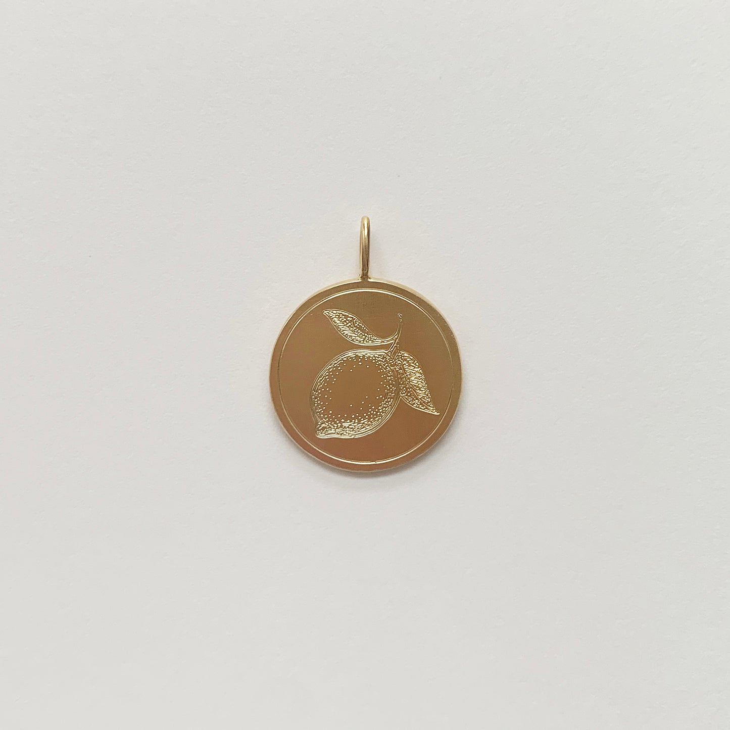 lemon pendant charm engraved signature pendant citron necklace halskæde vedhæng pendant sølv silver 18k gold plated handmade handcraftedcph danish design copenhagen