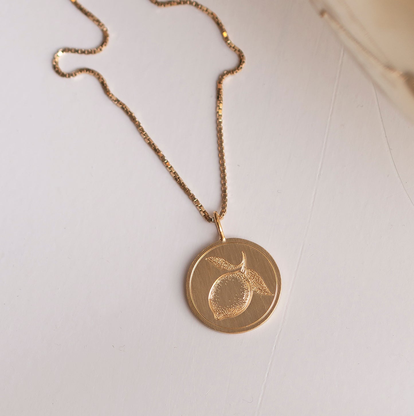 lemon pendant charm engraved signature pendant citron necklace halskæde vedhæng pendant sølv silver 18k gold plated handmade handcraftedcph danish design copenhagen