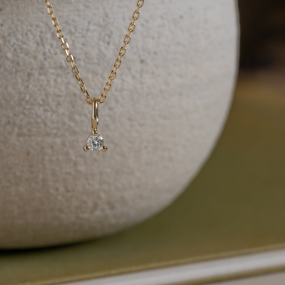 Agnes diamond charm 375 9k solid gold massivt guld vedhæng halskæde pendant HandcraftedCPH handcrafted handmade Copenhagen Danish design dainty cute feminine feminin slim diamond cut kæde classic elegant 