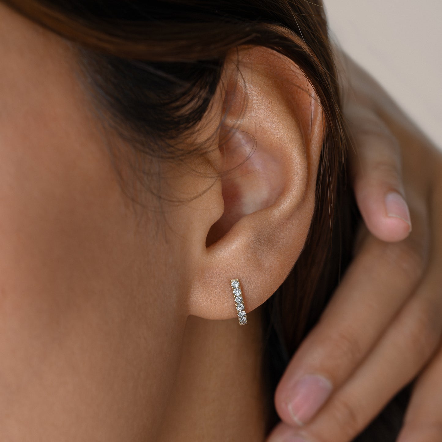 
                  
                    Palma hoops creol creoles øreringe handcraftedcph white diamond diamant laboratorie lab lab-grown 14k 585 solid gold earrings ren massiv guld elegant timeless handmade handcrafted handcraftedcph danish design classic klassisk tidløs 12mm
                  
                