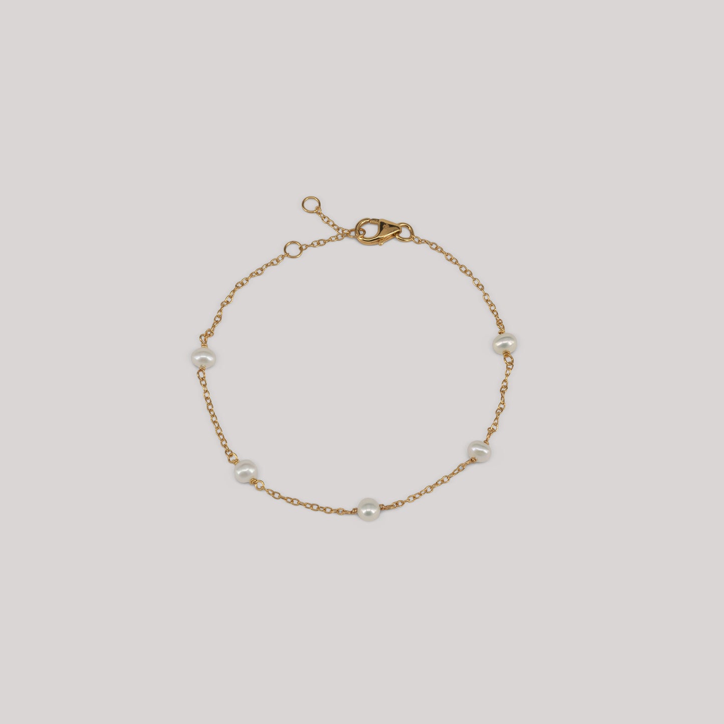 
                  
                    Alberta pearl bracelet Handcraftedcph 18k gold plated 925 sterling silver forgyldt sølv handcrafted handmade freshwater pearl ferskvandsperler perlearmbånd armbånd
                  
                