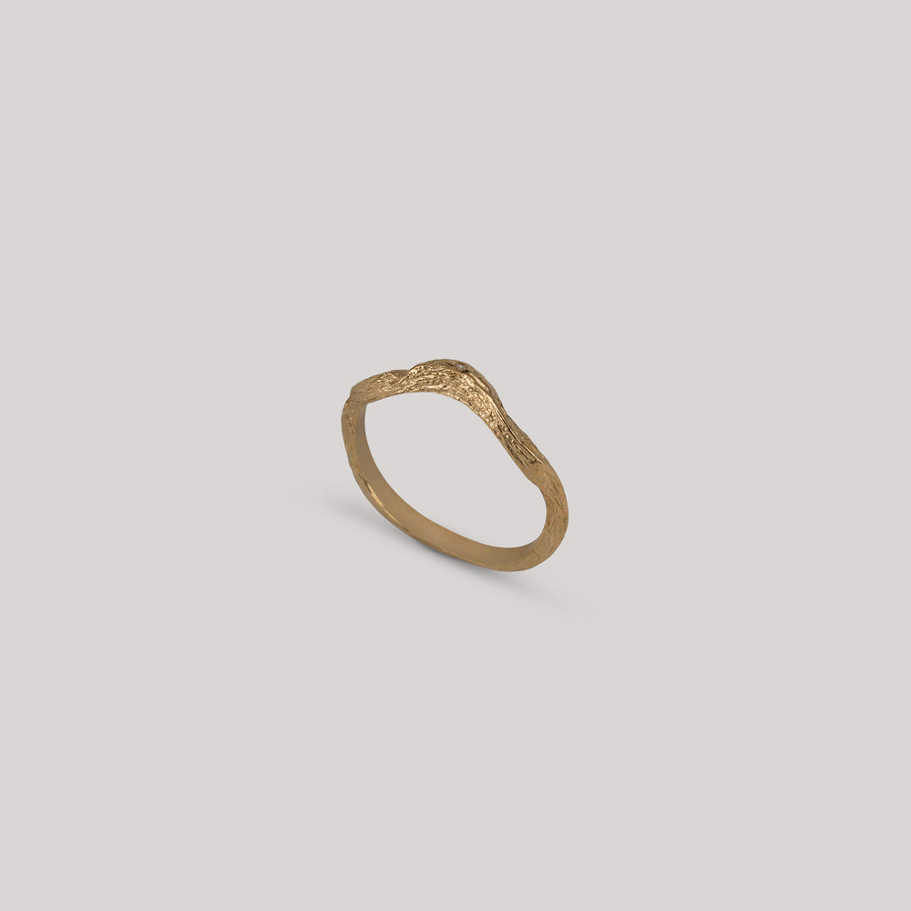 Carmen ring 9k handcraftedcph solid gold massiv guld guldring gold ring texture organic structured molten bark like texture heavy handmade handcrafted danish design simple classic