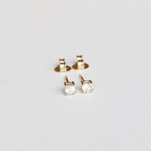 Classic earstuds sapphire 9k solid gold handcraftedcph
