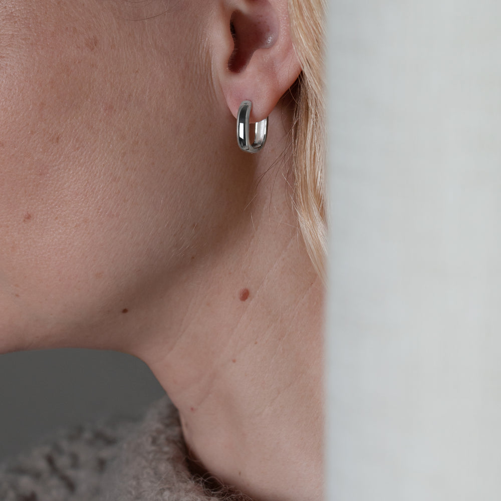 Fleur Plain rectangular hoops creoles square firkantede øreringe rektangel click hoops silver 18k gold plated sølv forgyldt danish design handcraftedcph handmade wide