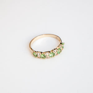 anastasia ring 9k solid gold ring massiv guldring green tsavorite white sapphire safir handcraftedcph