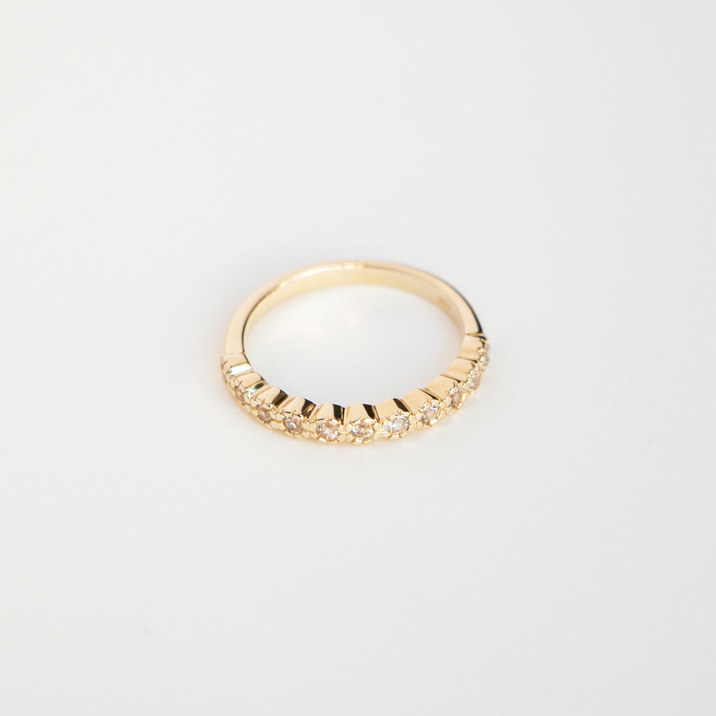 
                  
                    sapphire eternity ring safir alliancering 9k massiv guld solid gold handmade simple handcraftedcph
                  
                